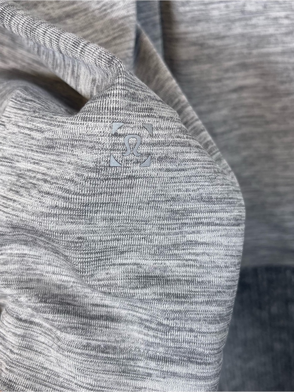 Lululemon Mens‎ XL Gray Heathered Polo Shirt Performance Wicking Athletic Golf - Picture 4 of 8